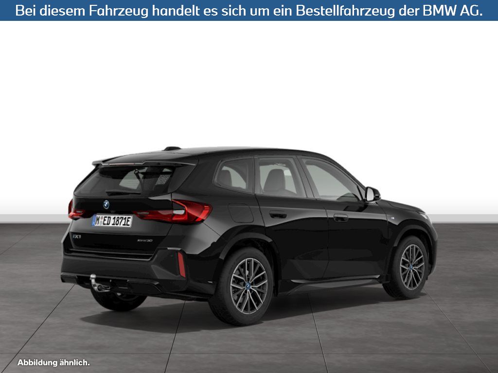 Fahrzeugabbildung BMW iX1 xDrive30