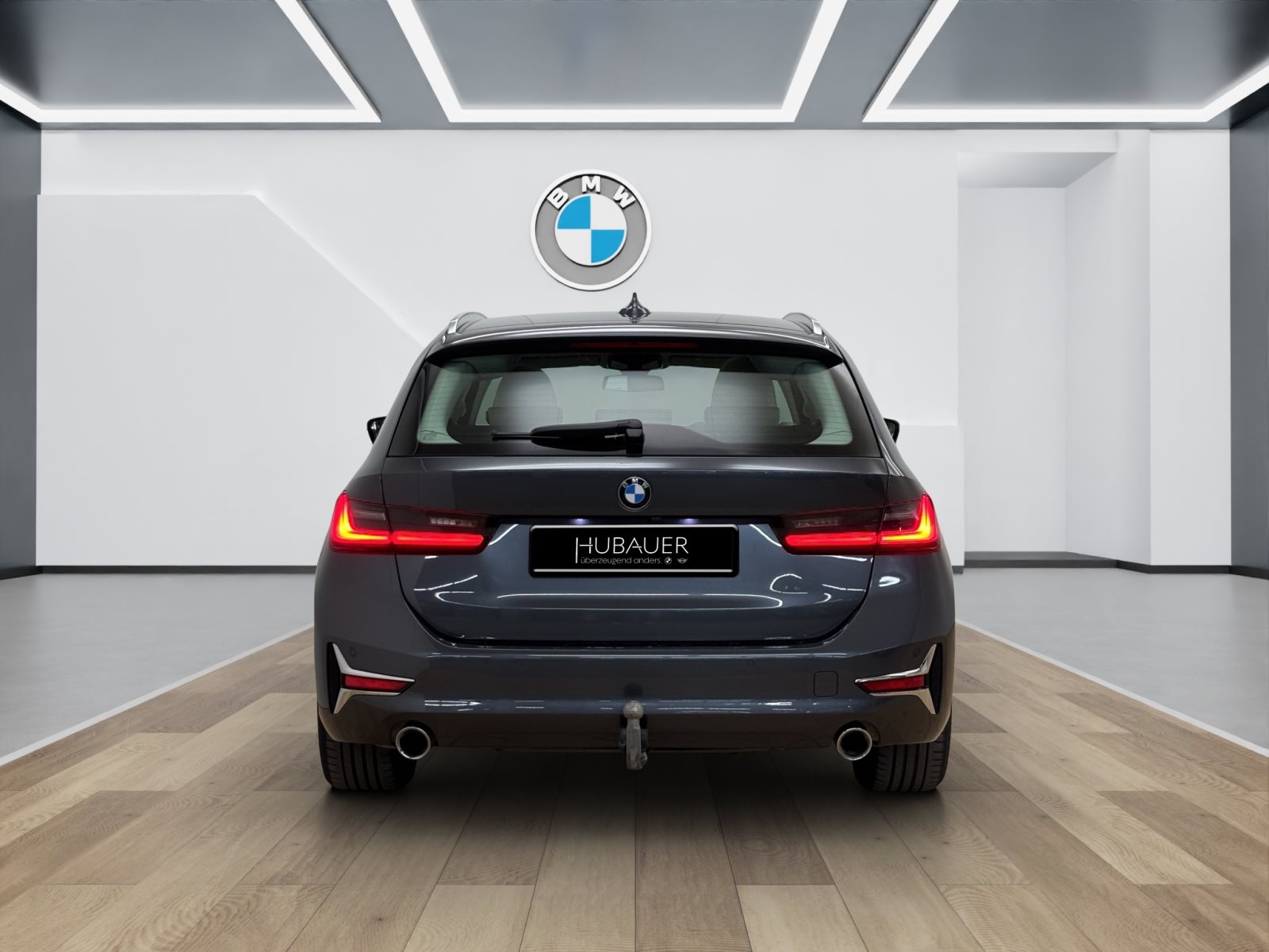 Fahrzeugabbildung BMW 330i xDrive Touring [Luxury Line, Pano, AHK]