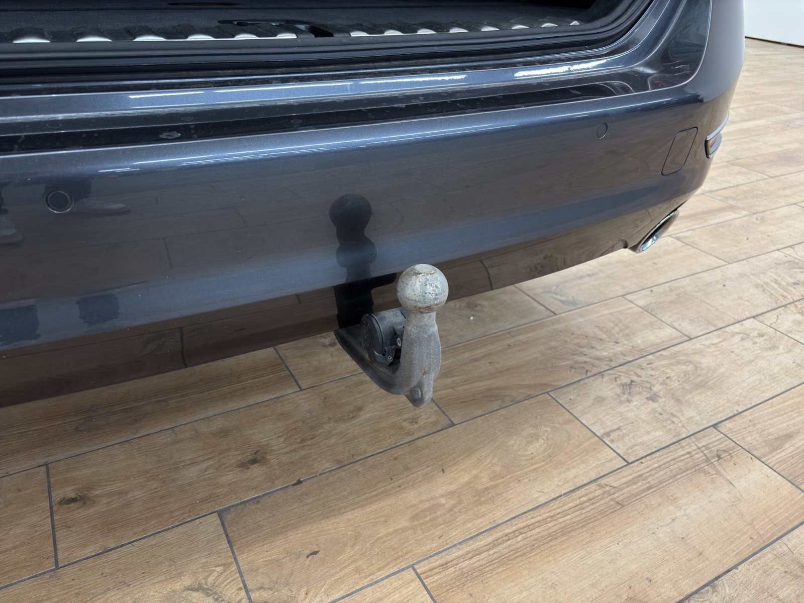 Fahrzeugabbildung BMW 330i xDrive Touring [Luxury Line, Pano, AHK]