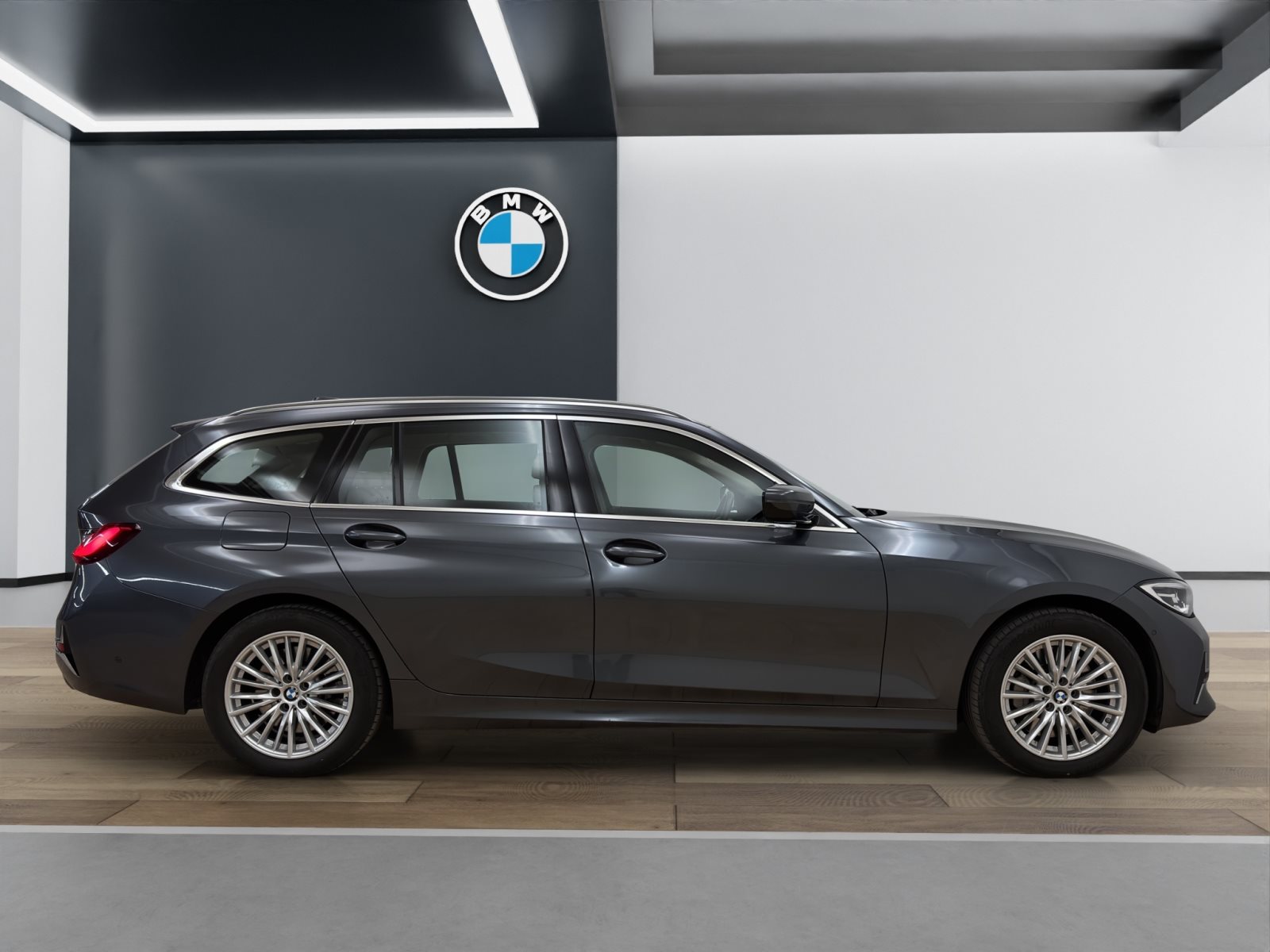 Fahrzeugabbildung BMW 330i xDrive Touring [Luxury Line, Pano, AHK]