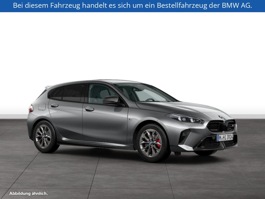 Fahrzeugabbildung BMW M135 xDrive
