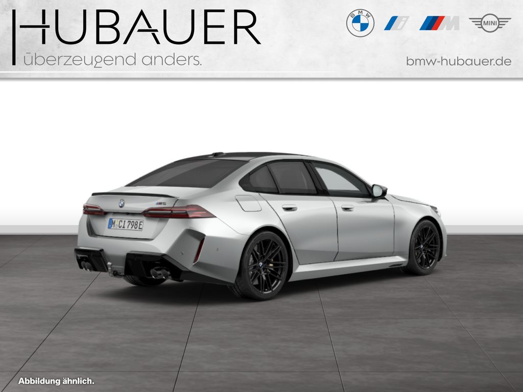 Fahrzeugabbildung BMW M5 Limousine [Individual, Ultimate Package, AHK]