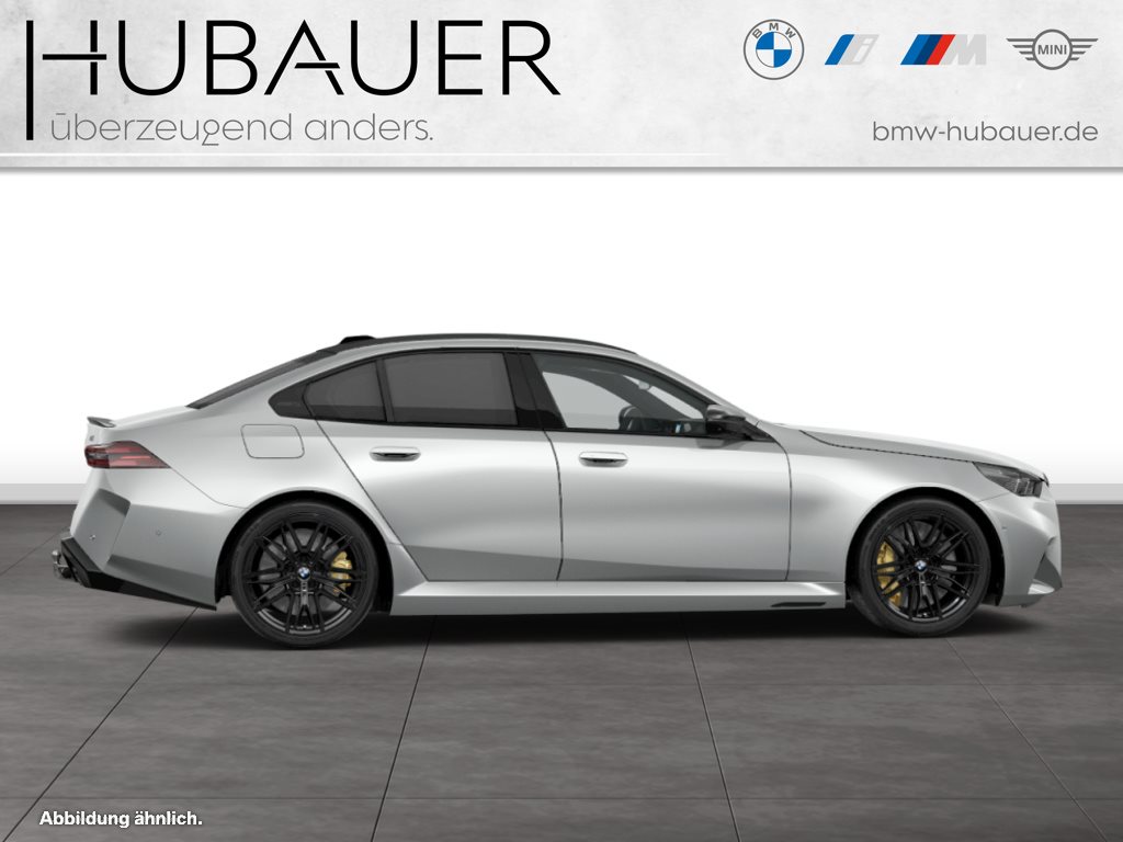 Fahrzeugabbildung BMW M5 Limousine [Individual, Ultimate Package, AHK]