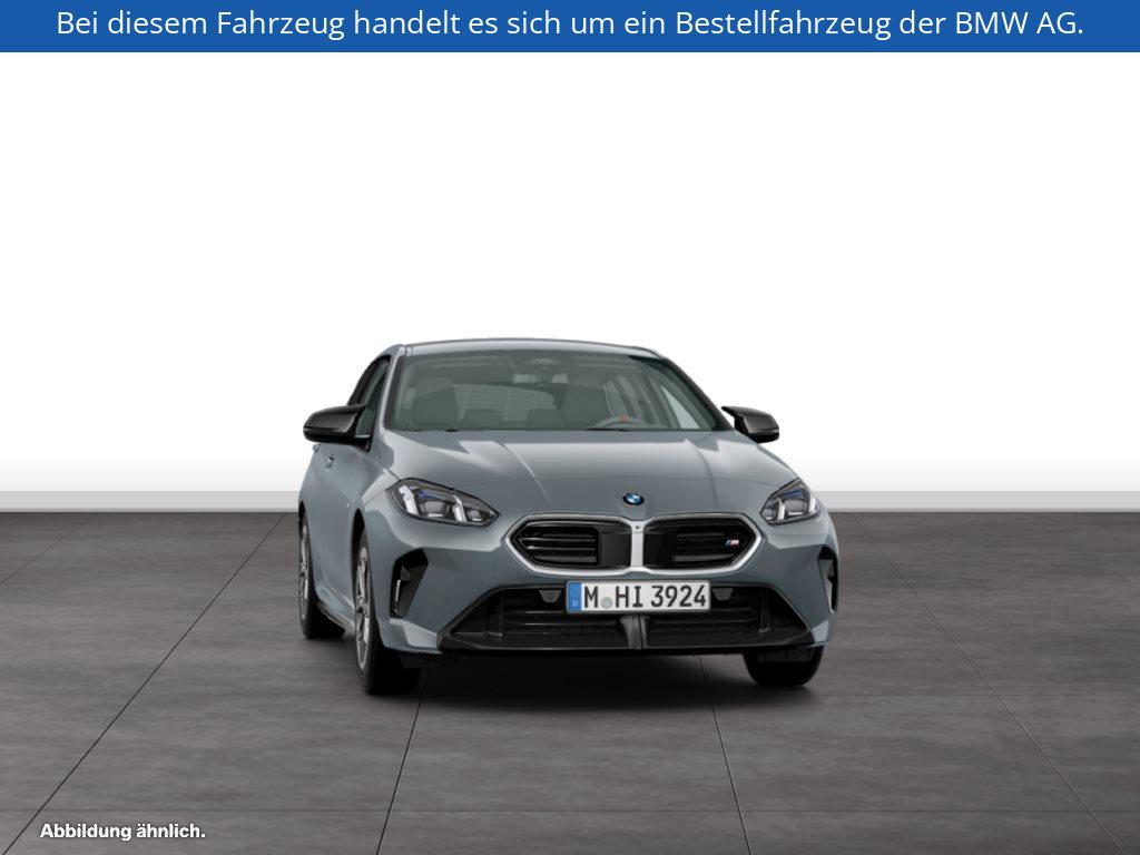 Fahrzeugabbildung BMW M135 xDrive