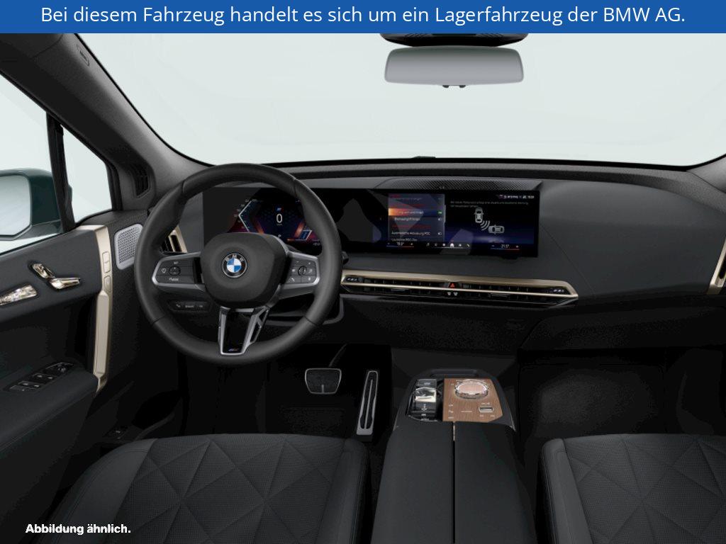 Fahrzeugabbildung BMW iX xDrive60