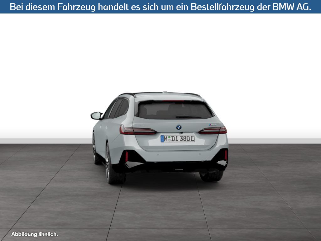 Fahrzeugabbildung BMW i5 M60 xDrive Touring