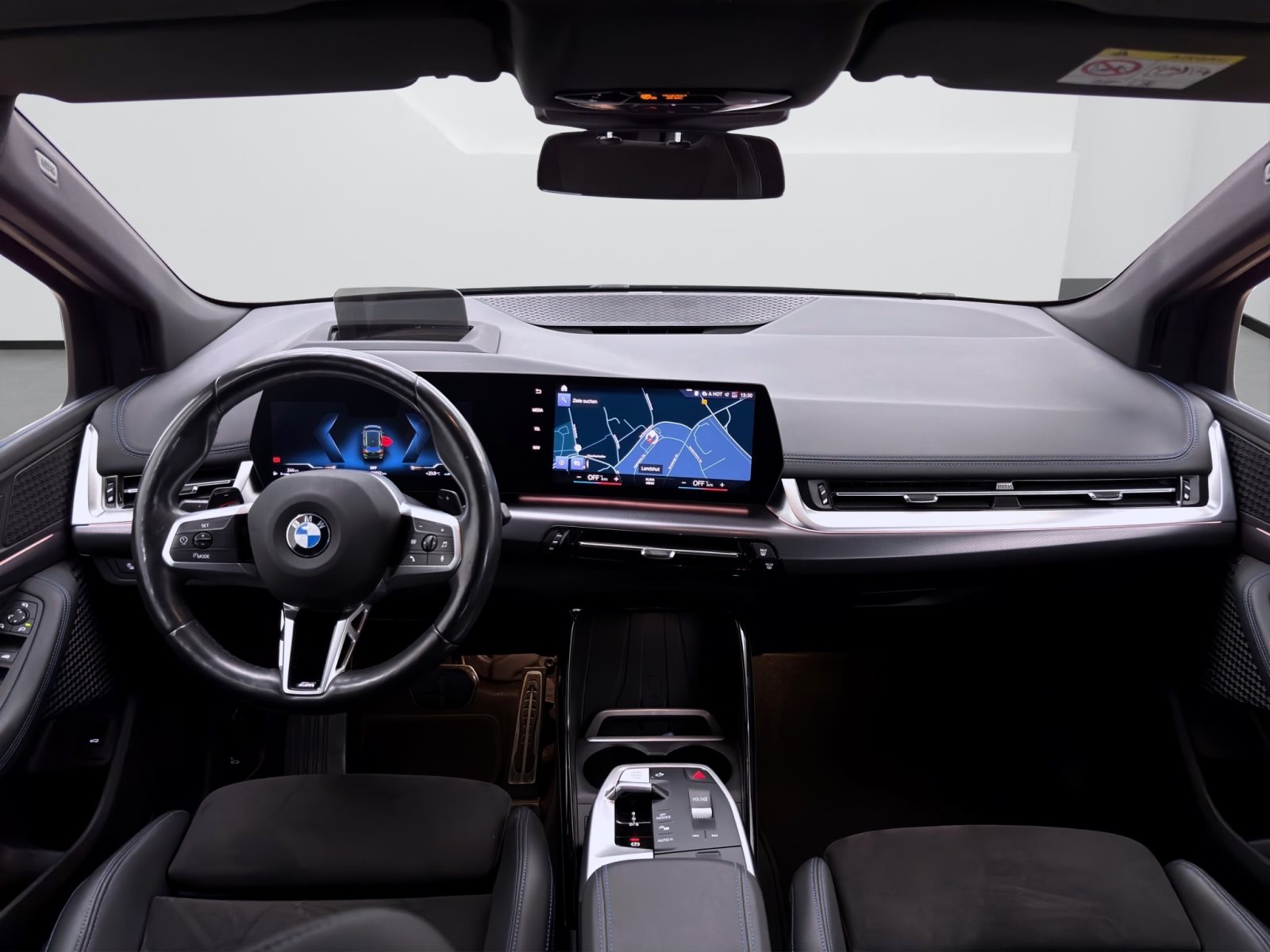 Fahrzeugabbildung BMW 220i Active Tourer [M Sport, HUD, ACC, AHK, SHZ]