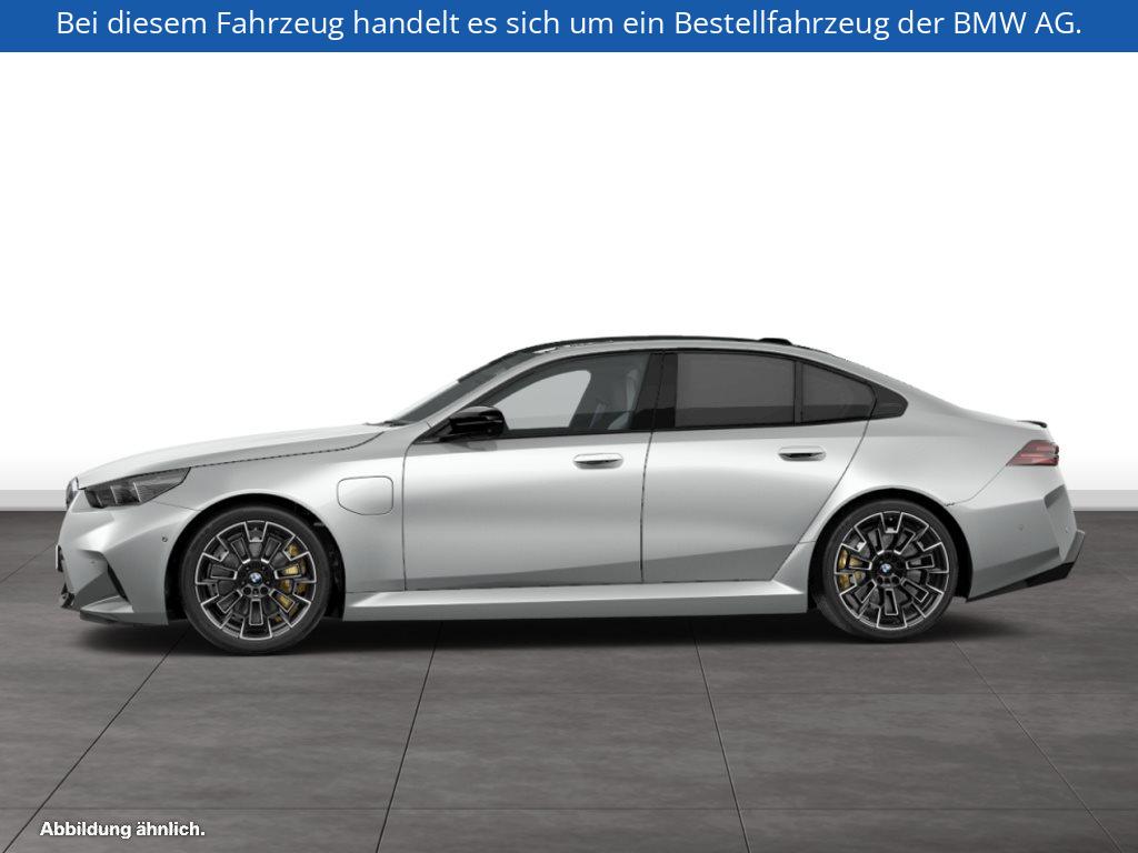 Fahrzeugabbildung BMW M5 Limousine