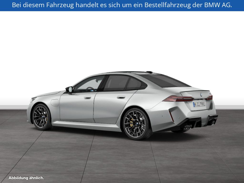 Fahrzeugabbildung BMW M5 Limousine