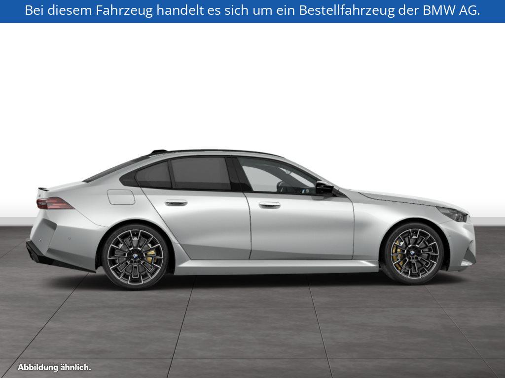 Fahrzeugabbildung BMW M5 Limousine