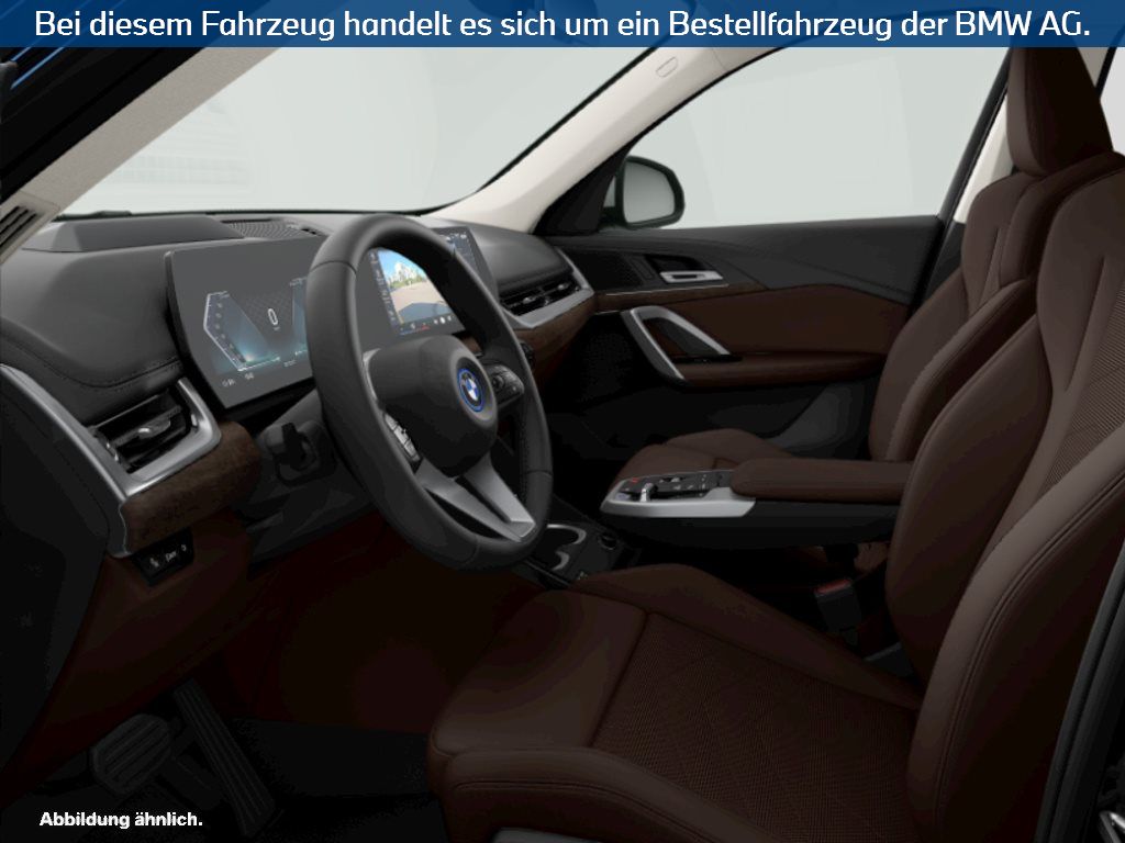Fahrzeugabbildung BMW iX1 xDrive30