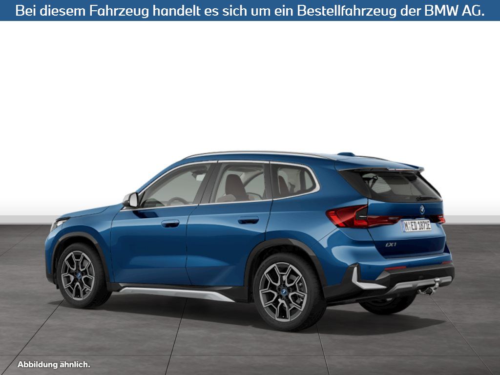 Fahrzeugabbildung BMW iX1 xDrive30