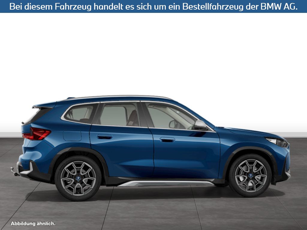 Fahrzeugabbildung BMW iX1 xDrive30