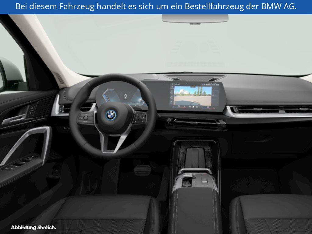 Fahrzeugabbildung BMW X1 xDrive25e