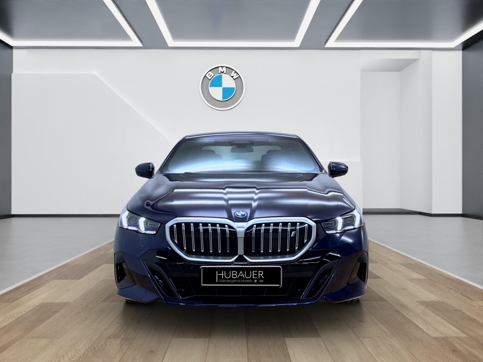 Fahrzeugabbildung BMW i5 xDrive40 Limousine [M Sport, AHK, B&W]