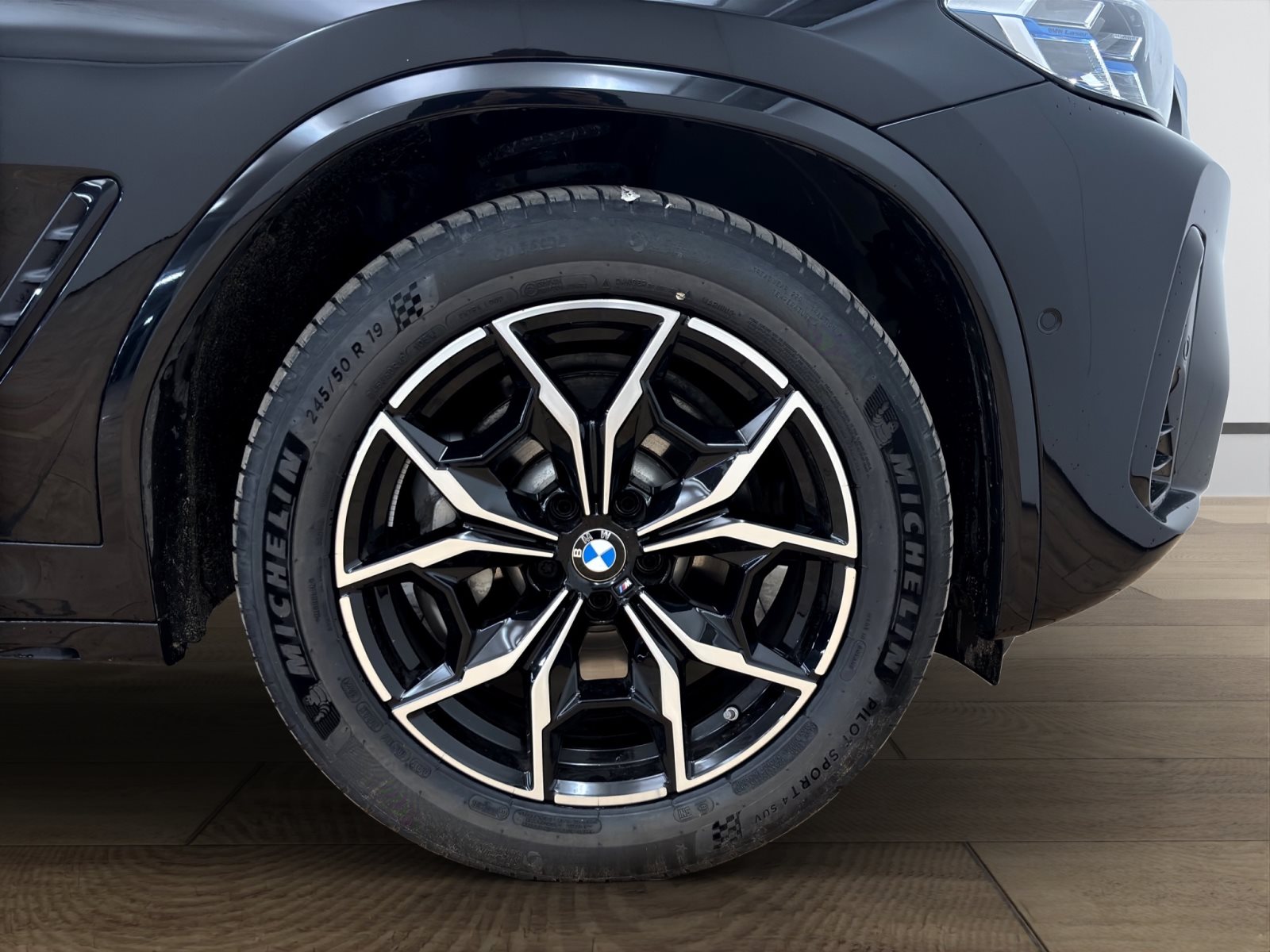 Fahrzeugabbildung BMW X4 xDrive30d [M Sport, Laser, HUD, RFK, AHK]