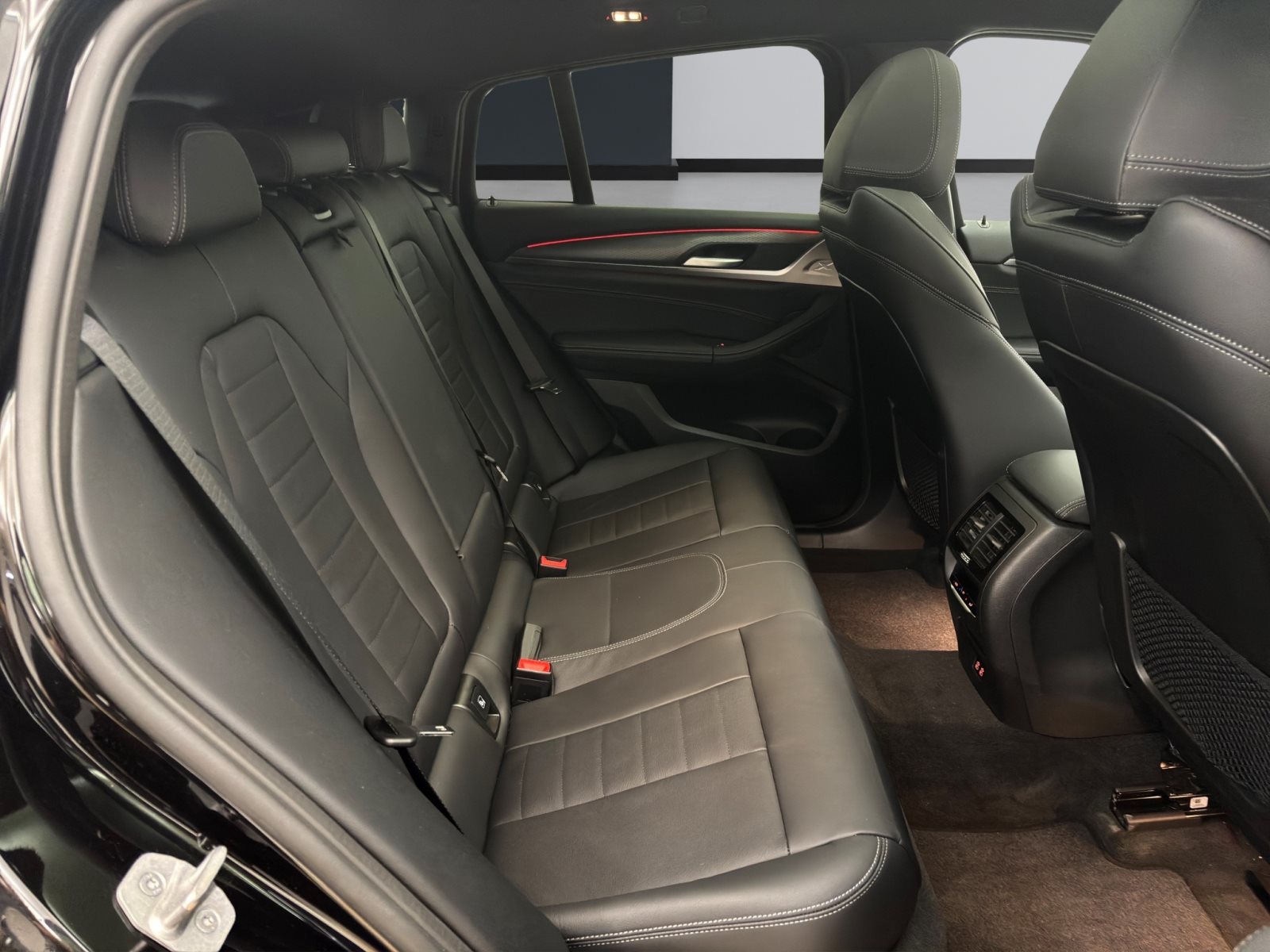 Fahrzeugabbildung BMW X4 xDrive30d [M Sport, Laser, HUD, RFK, AHK]