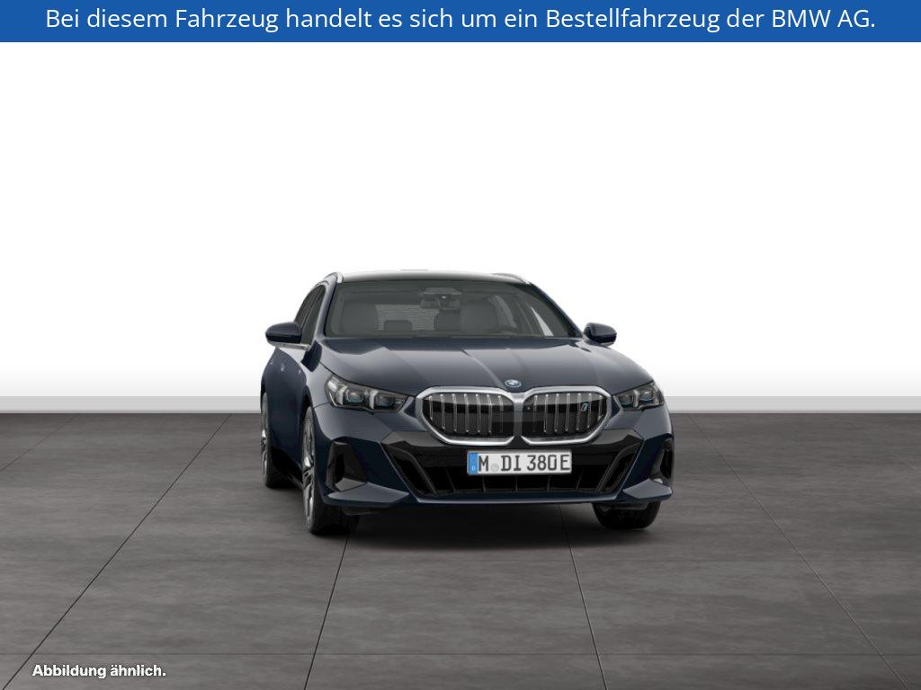 Fahrzeugabbildung BMW i5 eDrive40 Touring