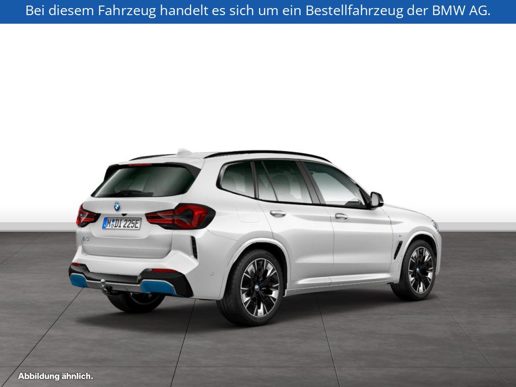 Fahrzeugabbildung BMW iX3 M Sport