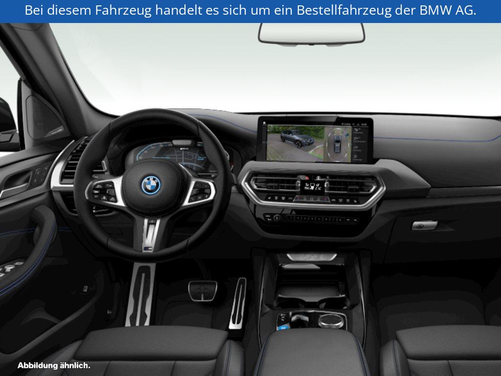 Fahrzeugabbildung BMW iX3 M Sport