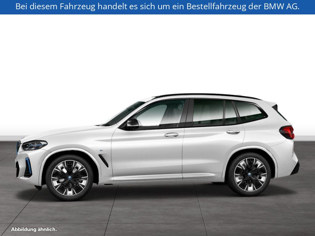 Fahrzeugabbildung BMW iX3 M Sport