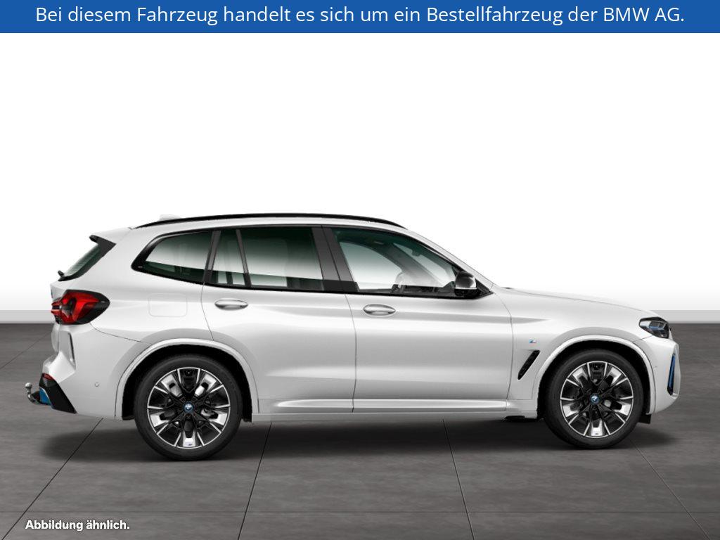 Fahrzeugabbildung BMW iX3 M Sport