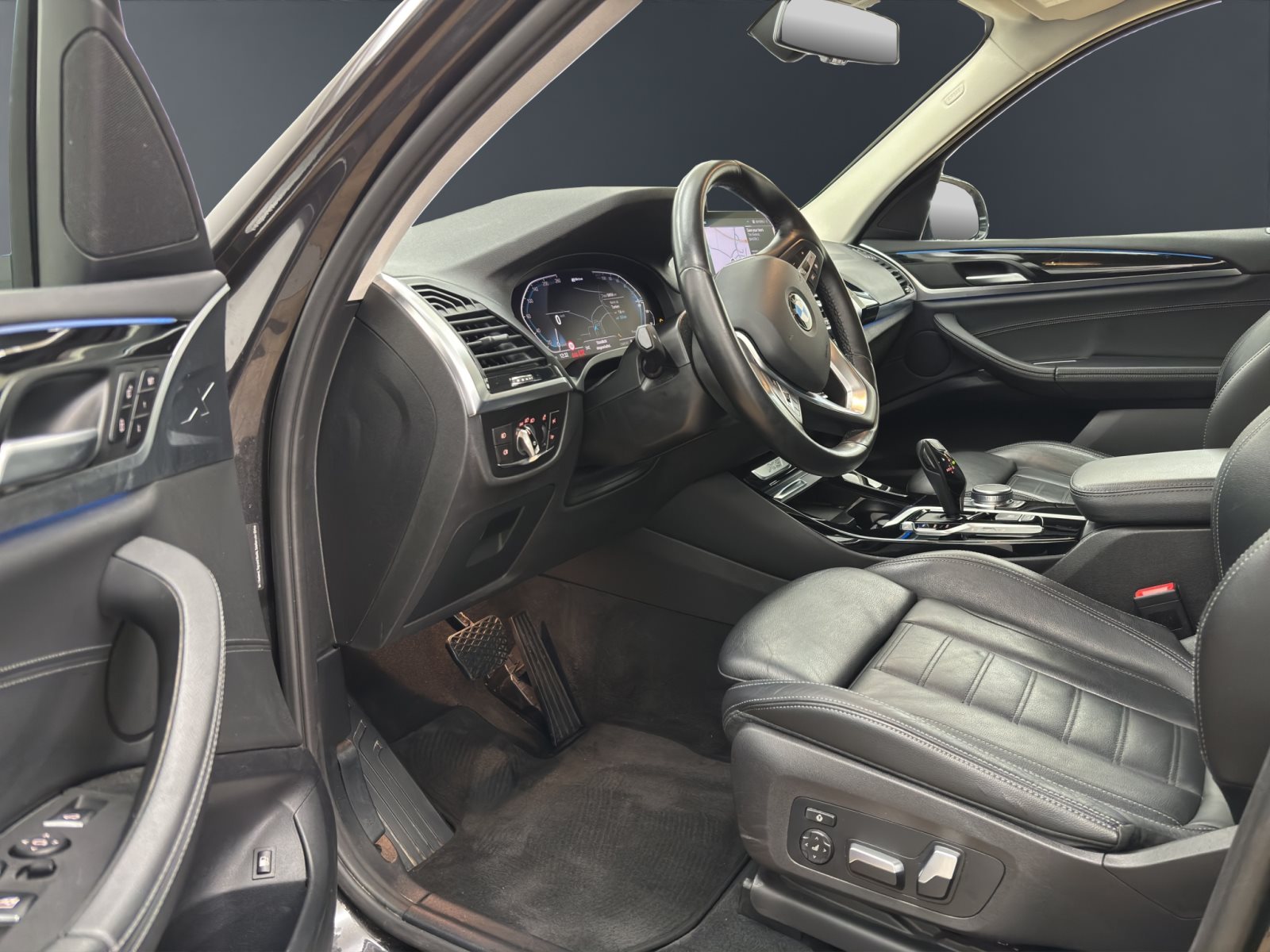 Fahrzeugabbildung BMW X3 xDrive30e [xLine, LED, HUD, AHK, RFK, HiFi]