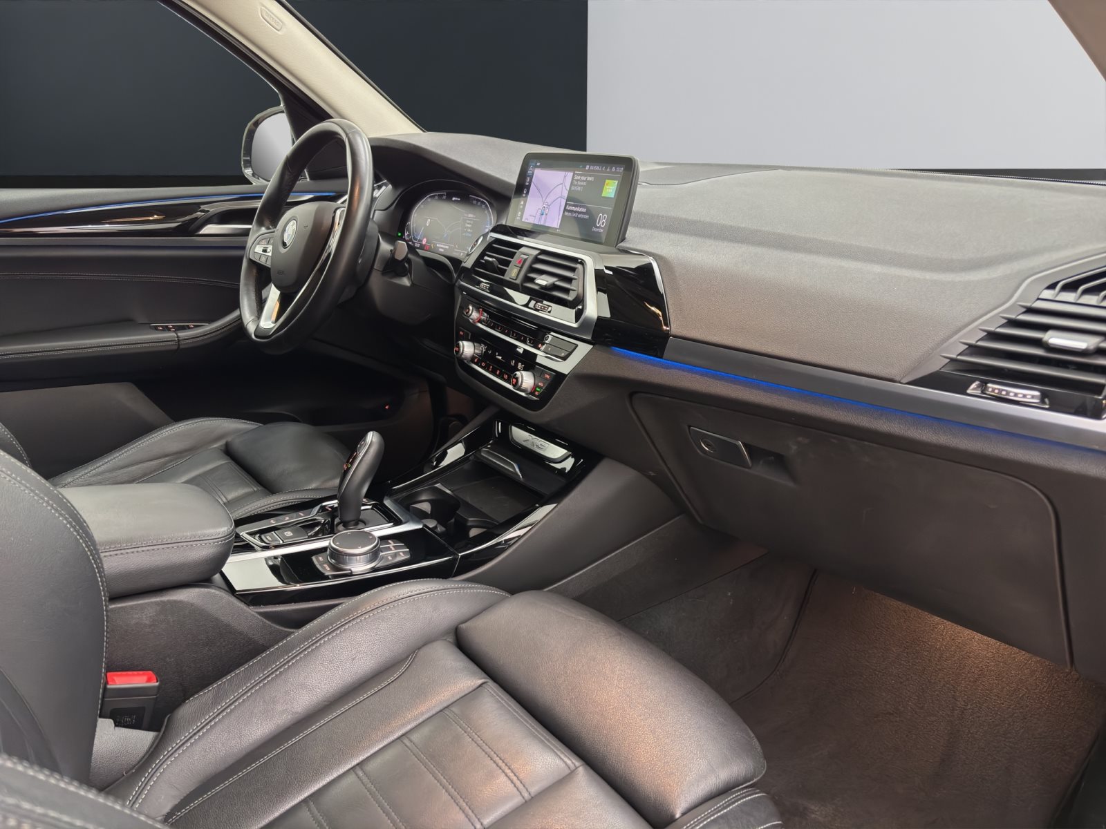 Fahrzeugabbildung BMW X3 xDrive30e [xLine, LED, HUD, AHK, RFK, HiFi]