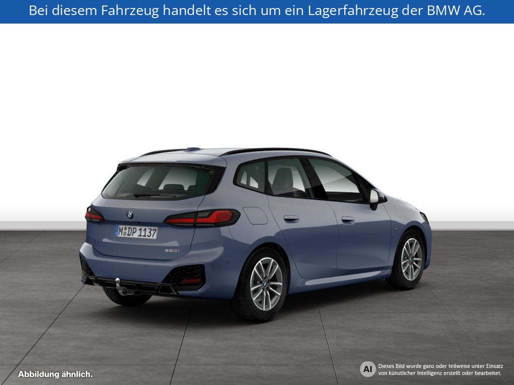 Fahrzeugabbildung BMW 220i Active Tourer