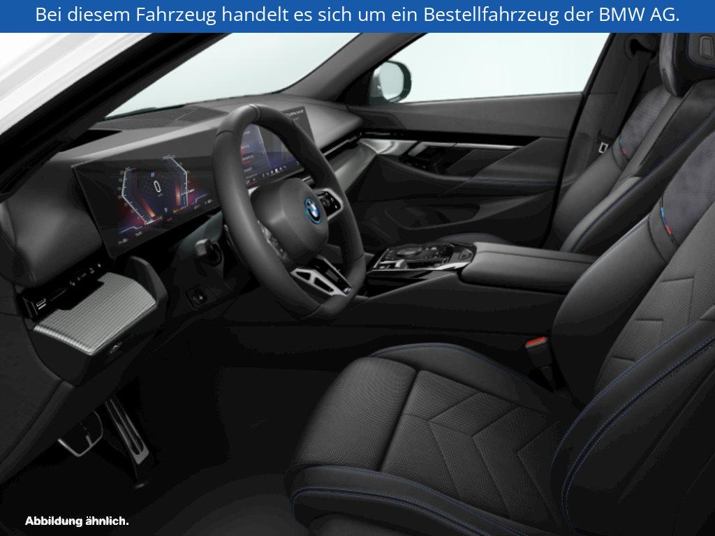 Fahrzeugabbildung BMW i5 eDrive40 Touring