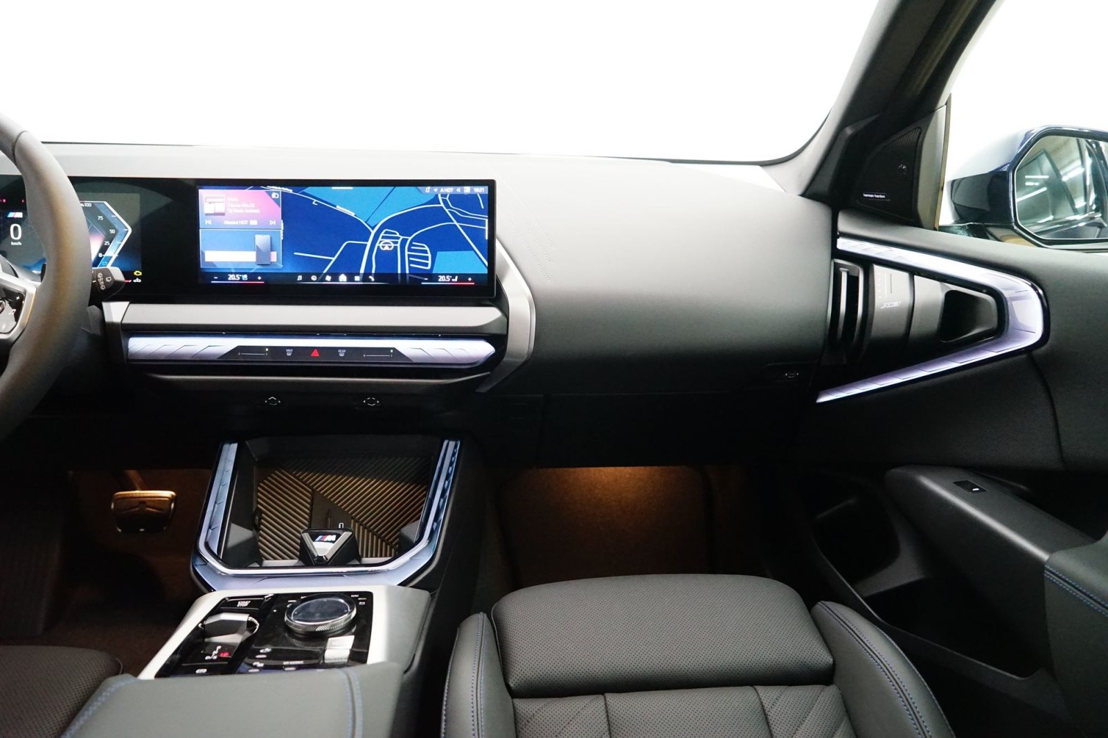Fahrzeugabbildung BMW X3 20d xDrive [M Sport, HUD, ACC, AHK, RFK, 20 LMR]
