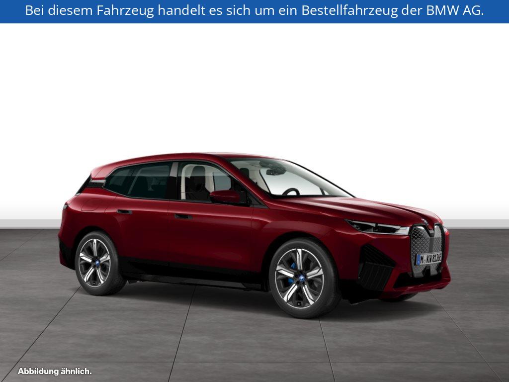 Fahrzeugabbildung BMW iX xDrive50