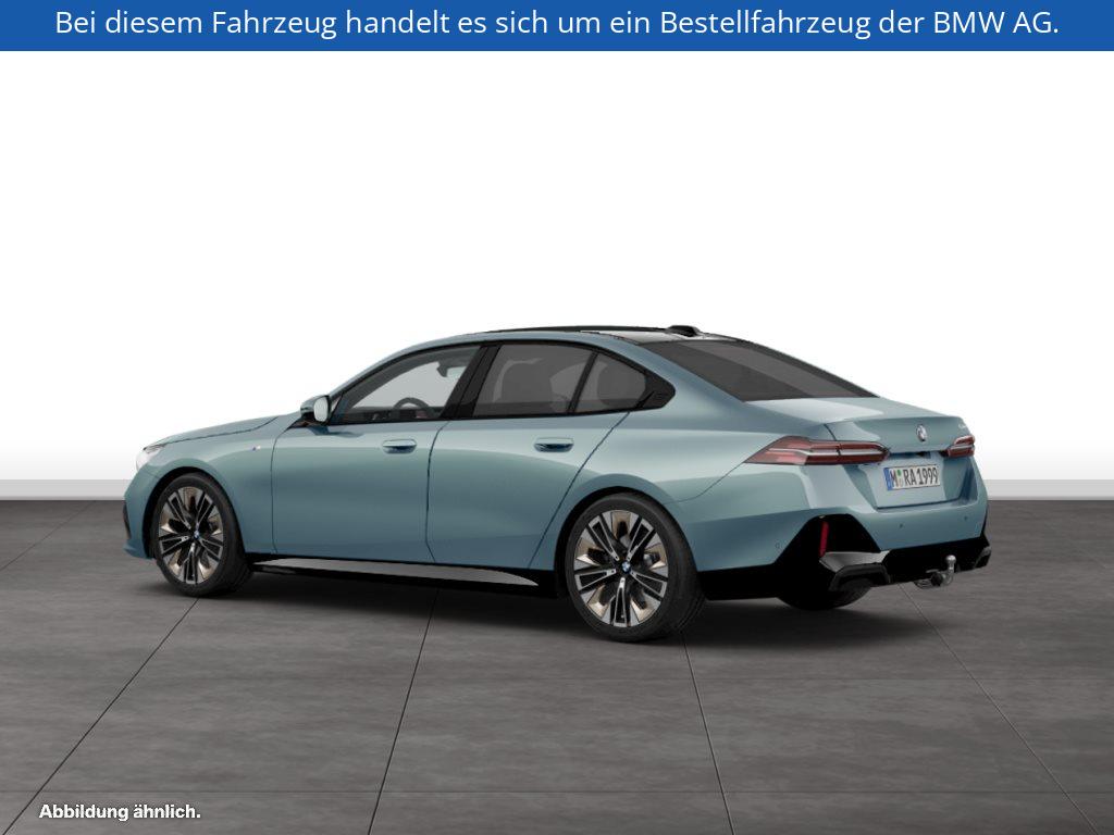 Fahrzeugabbildung BMW 520i Limousine