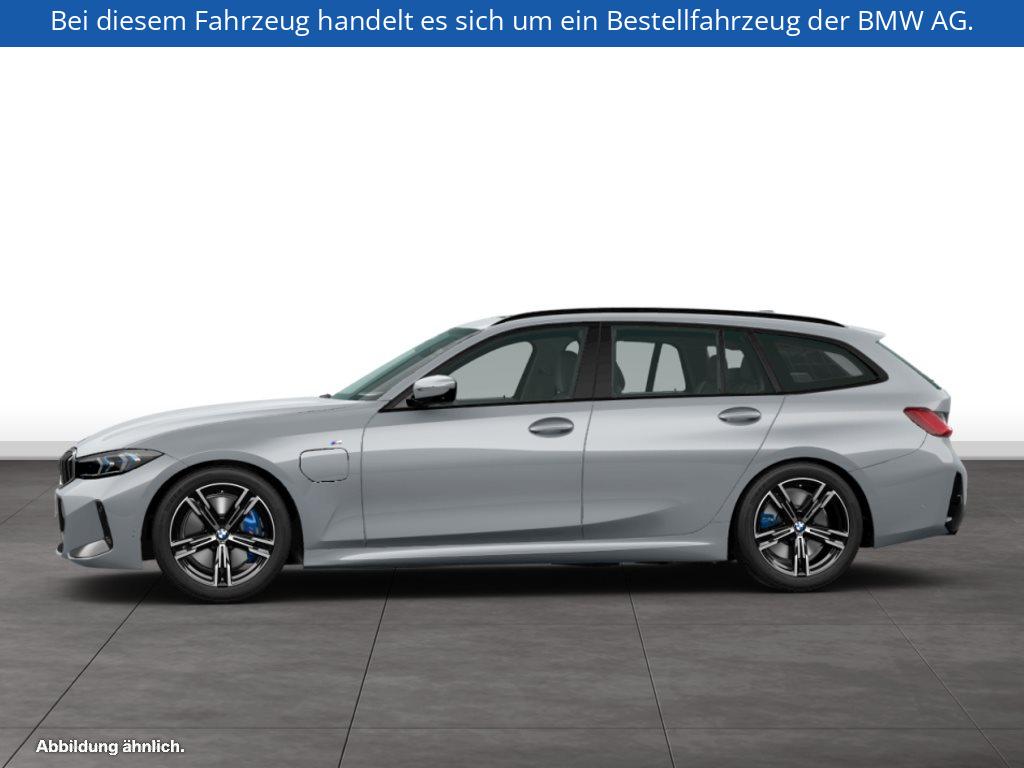 Fahrzeugabbildung BMW 330e Touring