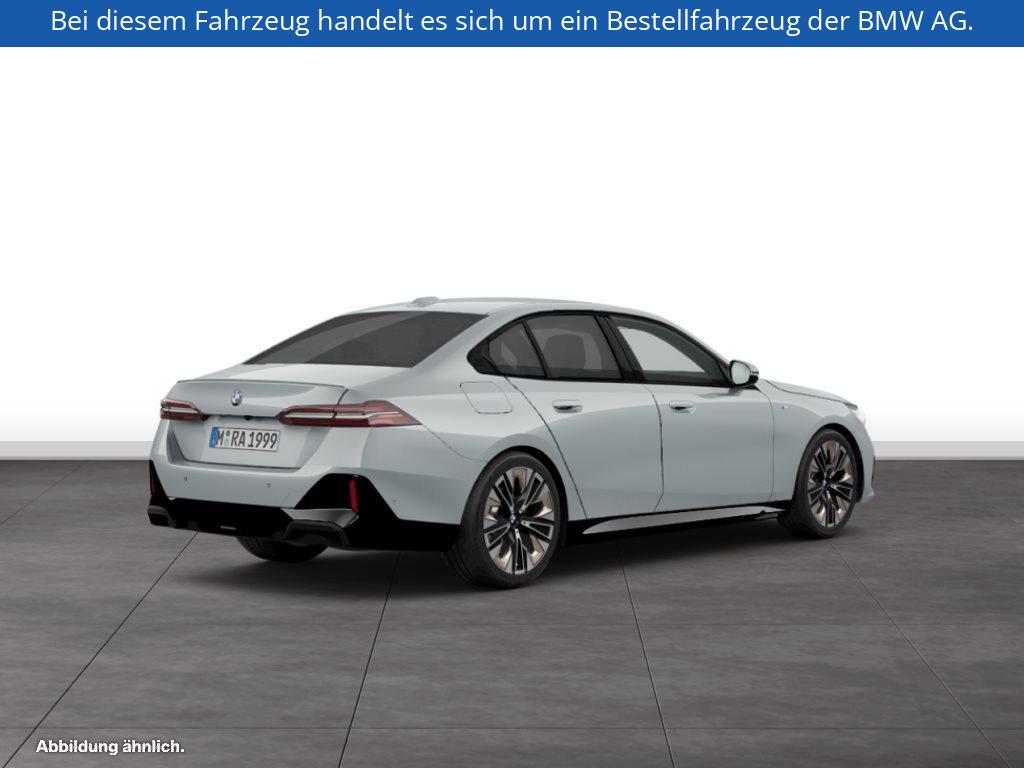 Fahrzeugabbildung BMW 520i Limousine