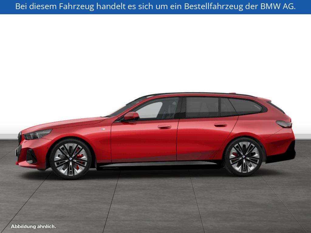 Fahrzeugabbildung BMW i5 eDrive40 Touring