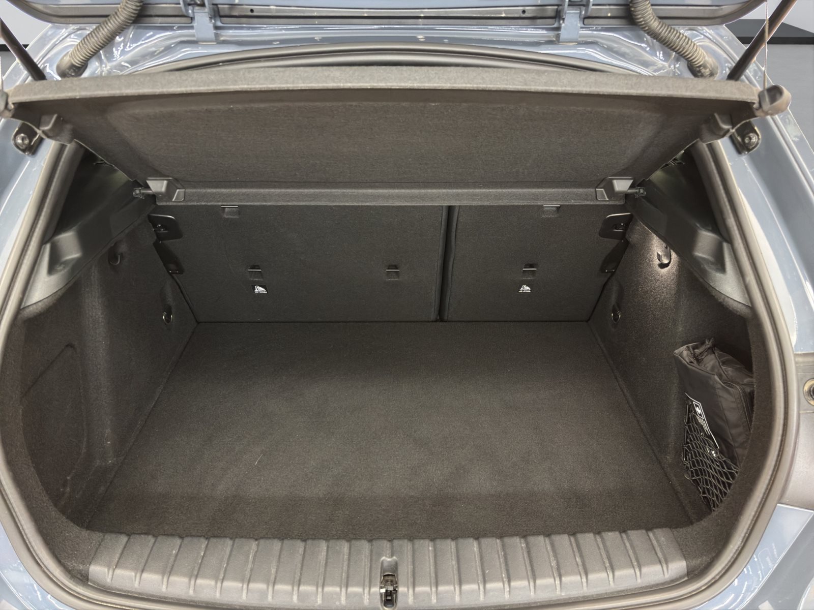 Fahrzeugabbildung BMW 118i 5-Türer Aut [M Sport, LC Prof, LED, SHZ, PDC]