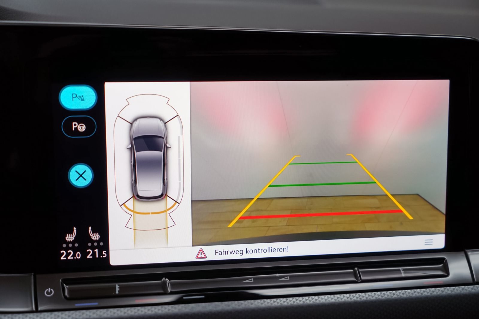 Fahrzeugabbildung Volkswagen Golf 8 2.0 TDI [Active, Navi, Pano, RFK, HUD, AHK]