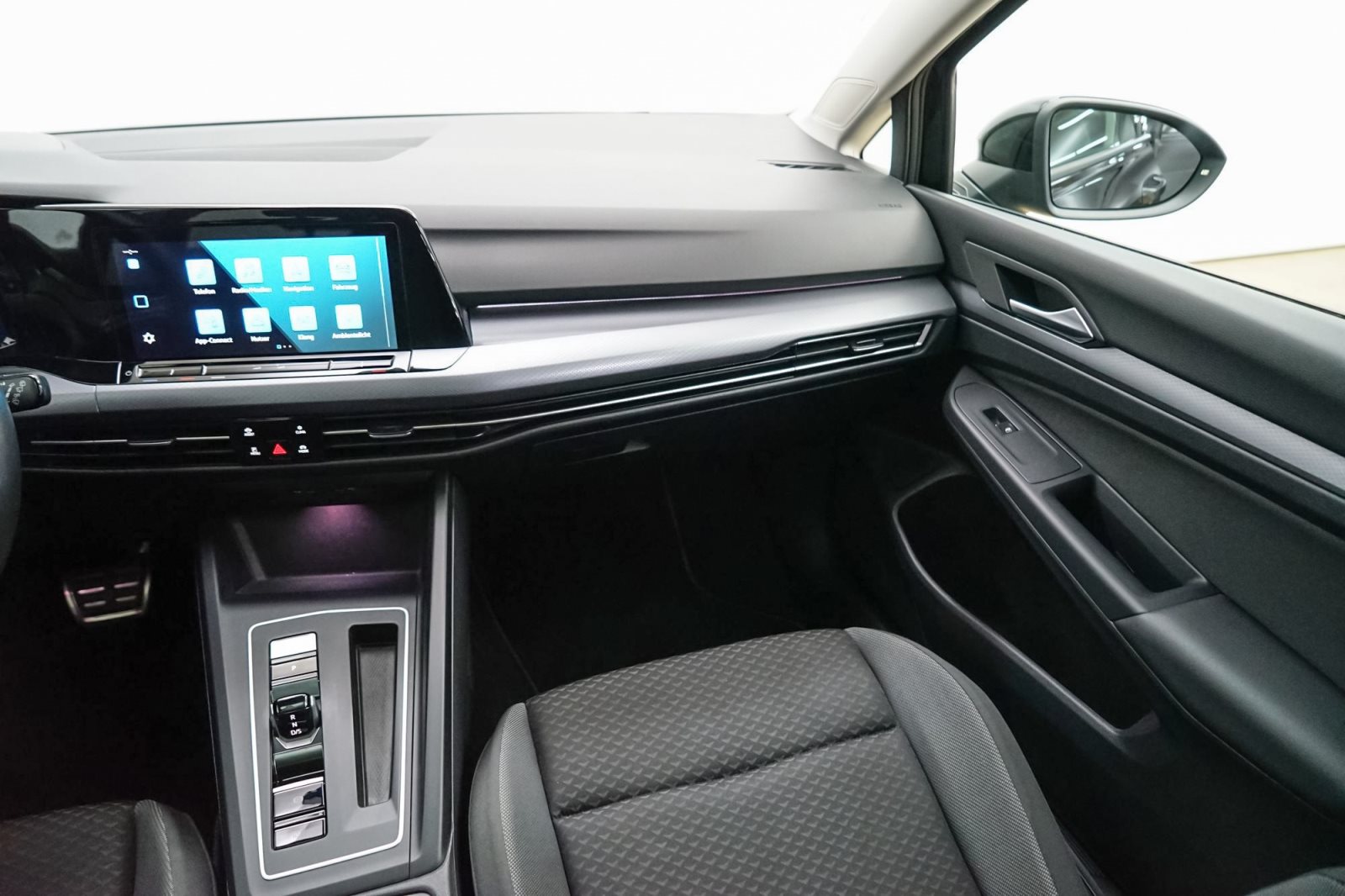 Fahrzeugabbildung Volkswagen Golf 8 2.0 TDI [Active, Navi, Pano, RFK, HUD, AHK]