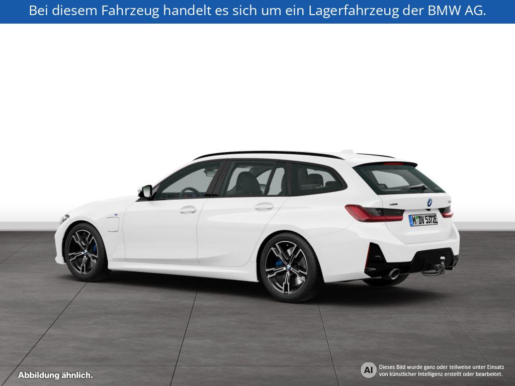 Fahrzeugabbildung BMW 330e xDrive Touring