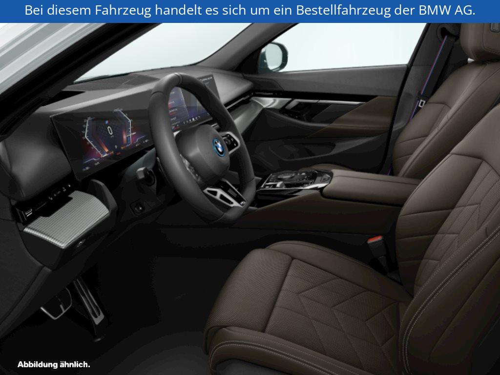 Fahrzeugabbildung BMW i5 eDrive40 Touring