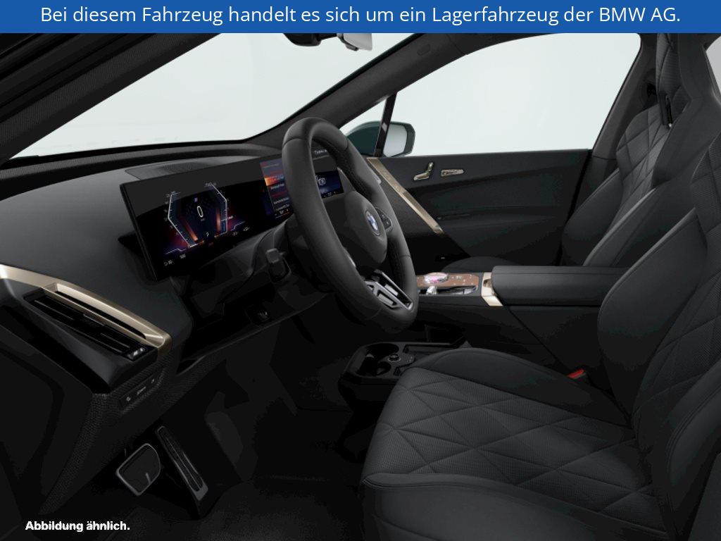 Fahrzeugabbildung BMW iX xDrive60