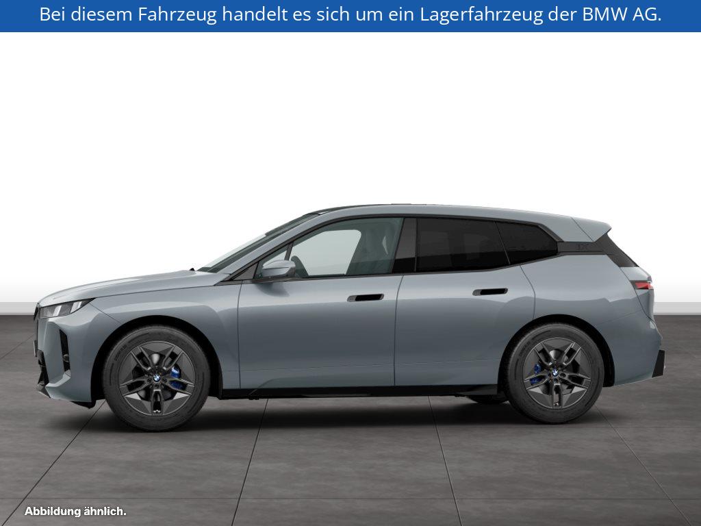 Fahrzeugabbildung BMW iX xDrive60