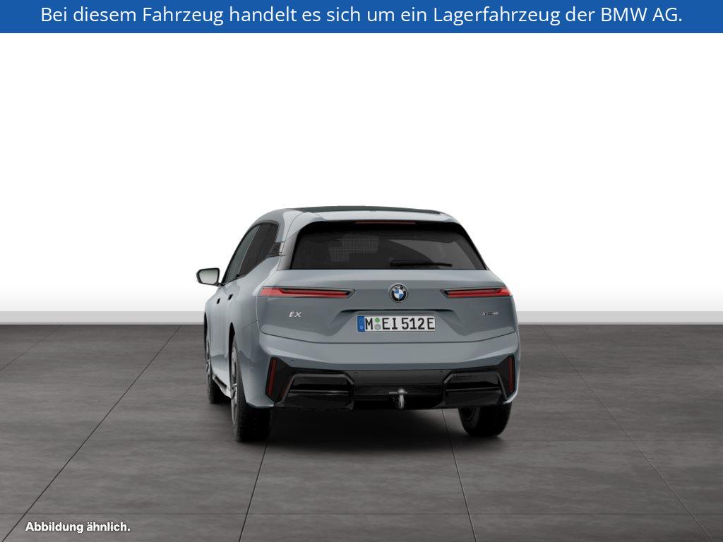 Fahrzeugabbildung BMW iX xDrive60