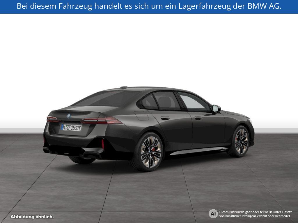 Fahrzeugabbildung BMW 550e xDrive Limousine