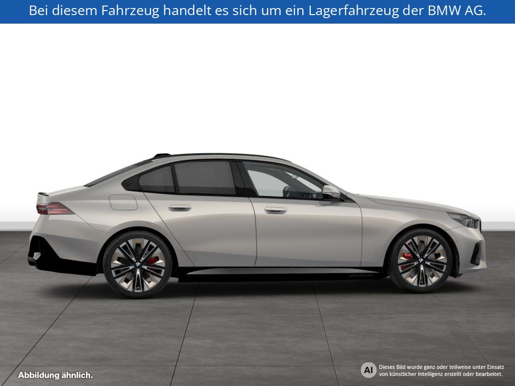 Fahrzeugabbildung BMW i5 xDrive40