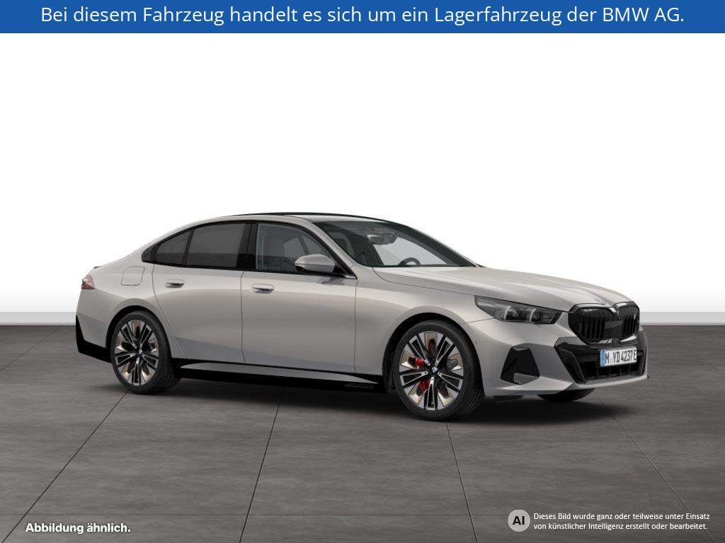 Fahrzeugabbildung BMW i5 xDrive40