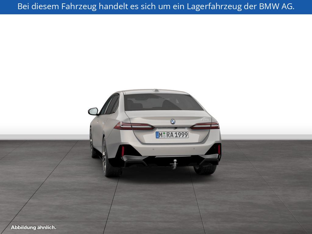 Fahrzeugabbildung BMW 520i Limousine