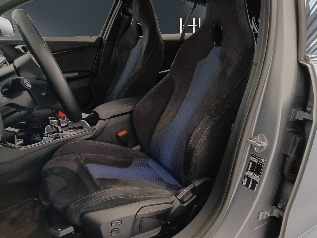 Fahrzeugabbildung BMW 118i 5-Türer [M Sport, LC Prof., HiFi, AHK, RFK]