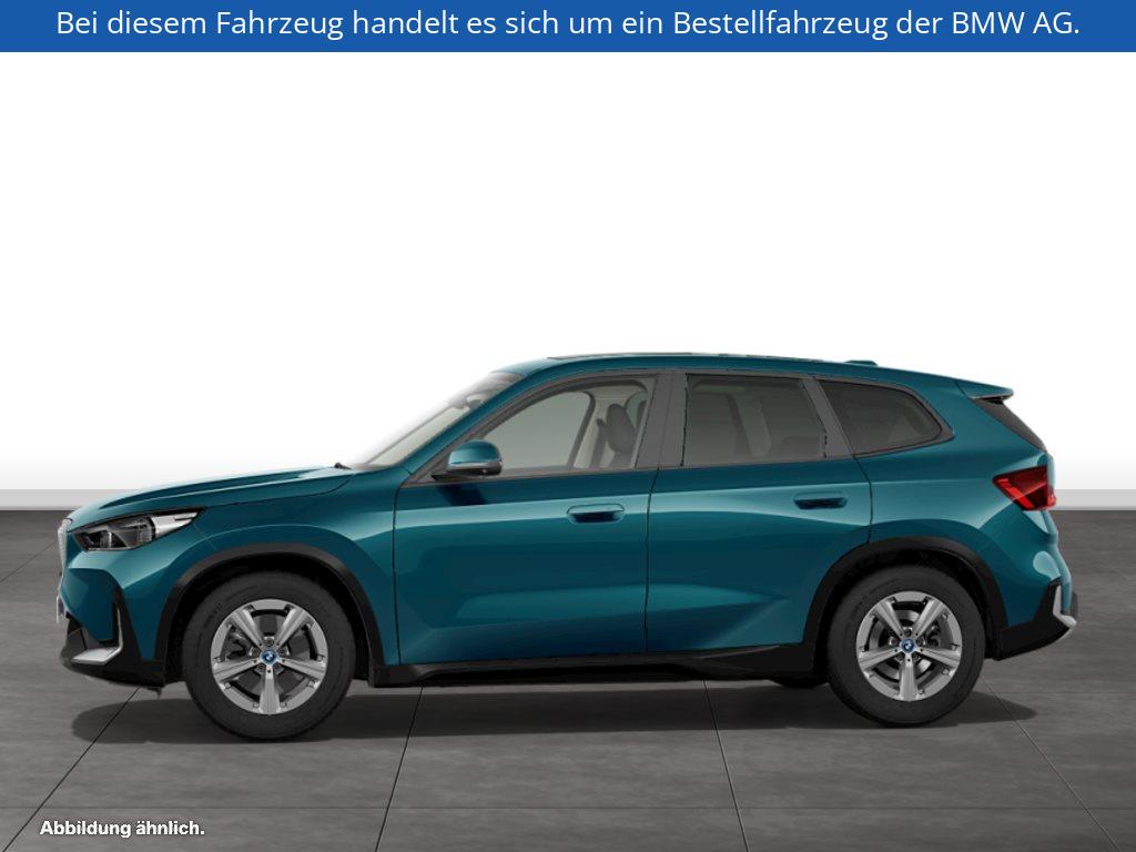 Fahrzeugabbildung BMW iX1 xDrive30